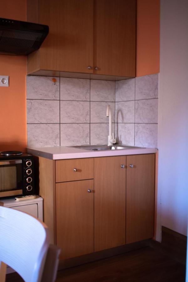Ryb Colour Apartment 帕特雷 外观 照片
